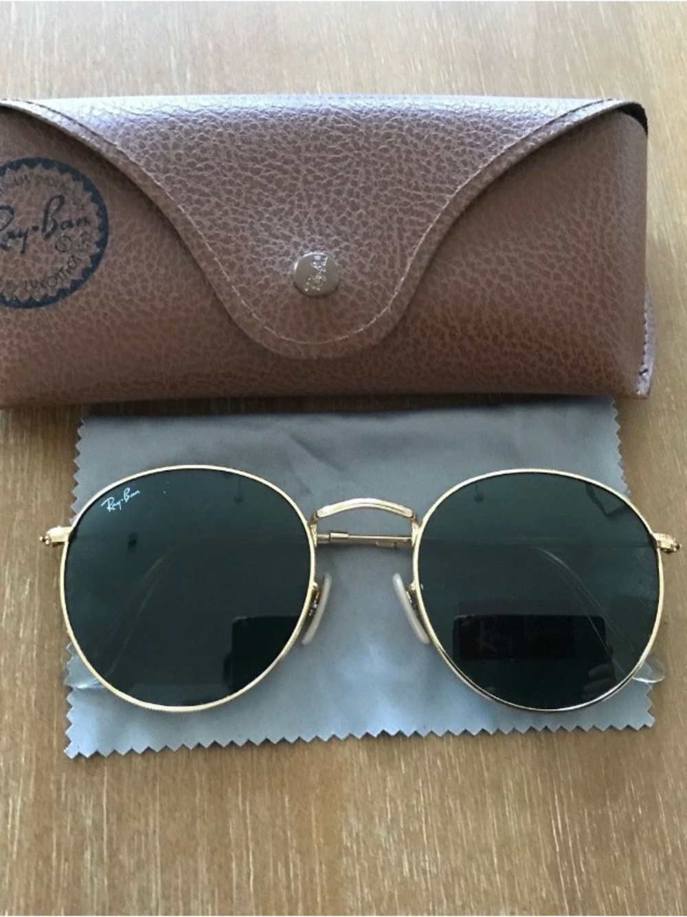 Ray-Ban Gold Frame Sunglasses with Dark Green Lenses
